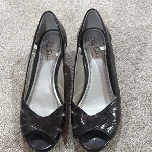 Life Stride Elegant Black Peep-Toe Heels Women's Size 8